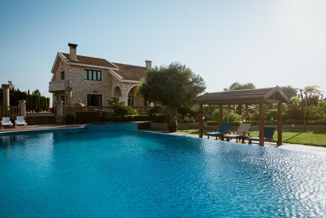 Grand Mansion & Vila *